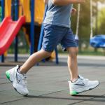 Nike Beyaz Işıklı Cırtlı Çocuk Spor