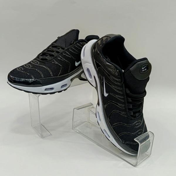 Nike Teen Air Fie Beyaz Taban Siyah Beyaz