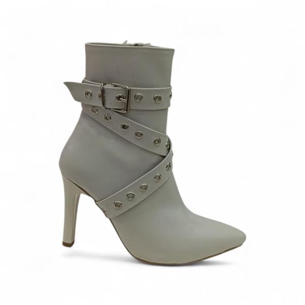 Bej Toka Detaylı İnce Taban Sivri Burun Kadın Topuklu Bot