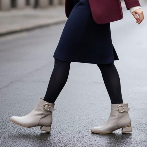 Bej Toka Detaylı Yandan Fermuarlı Kadın Kısa Topuklu Bot