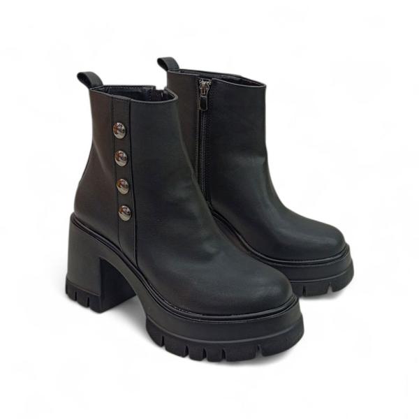 Siyah Aksesuar Detaylı Yandan Fermuarlı Yüksek Kalın Kadın Topuklu Bot