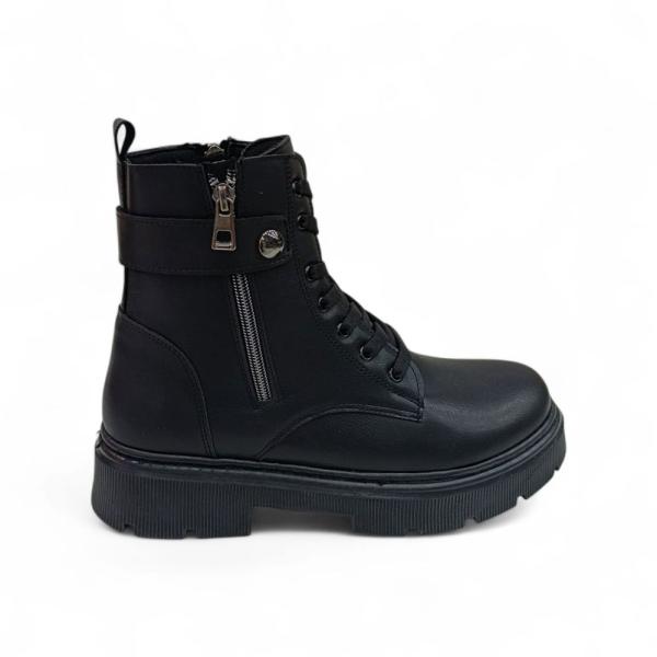 Siyah Kemer Bağcıkl Detaylı Yandan Fermuarlı Kadın Kısa Bot