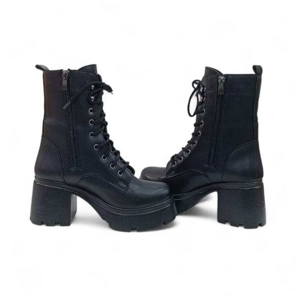 Siyah Toka Detaylı Bağcıklı Yandan Fermuarlı Topuklu Kadın Bot