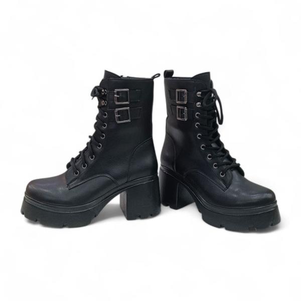 Siyah Toka Detaylı Bağcıklı Yandan Fermuarlı Topuklu Kadın Bot