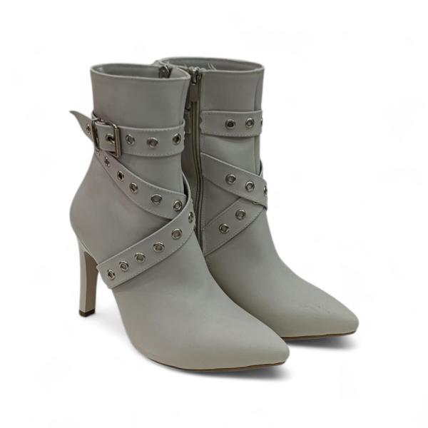 Bej Toka Detaylı İnce Taban Sivri Burun Kadın Topuklu Bot