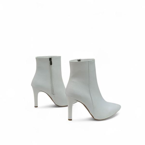 Beyaz Beyaz Yandan Fermuarlı İnci Topuklu Kadın Bot