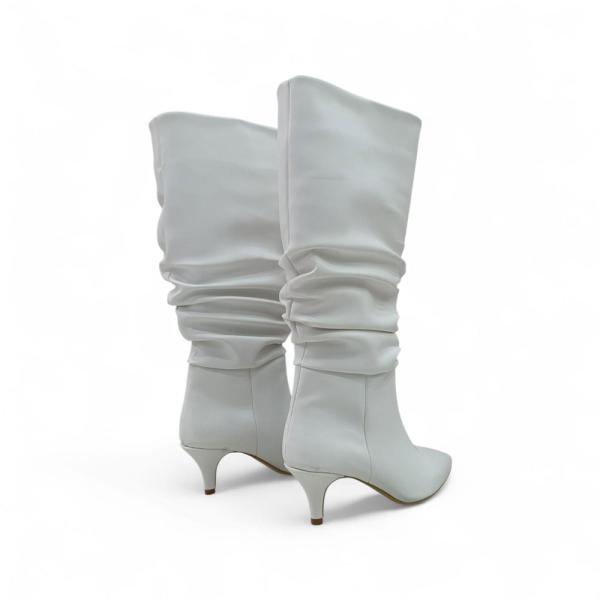 Beyaz İnce Taban Körüklü Dizaltı Sivri Burun Kadın Çizme
