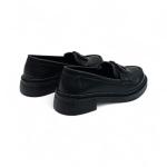 Siyah Cilt V toka Detaylı Kadın Loafer