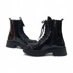 Siyah Rugan Zincir Detaylı Bağcıklı Yandan Fermuarlı Kadın Bot