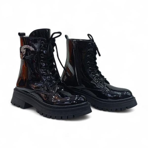 Siyah Rugan Zincir Detaylı Bağcıklı Yandan Fermuarlı Kadın Bot