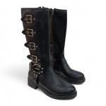 Siyah Toka Detaylı Yandan Fermuarlı Kadın Çizme