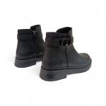 Siyah Toka Detaylı Fermuarlı Kadın Bot