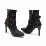 Siyah Cilt Toka Detaylı Yandan Fermuarlı Yüksek Topuklu Kadın Bot